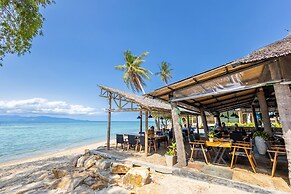 Absolute Beachfront Resort