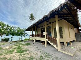 Absolute Beachfront Resort
