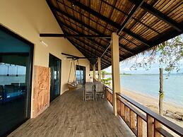 Absolute Beachfront Resort