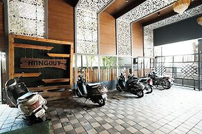 Hotel Hangout
