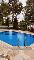 Serene Luxury Villa With Private Pool in Yalova