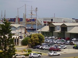 Fremantle Harbourside Luxury Apartments
