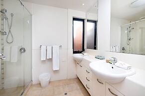 Fremantle Harbourside Luxury Apartments