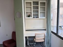 Design & Balcony in City Center by FeelHome