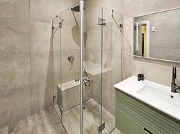 Design & Balcony in City Center by FeelHome