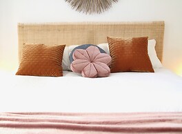 Design & Balcony in City Center by FeelHome