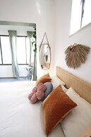 Design & Balcony in City Center by FeelHome