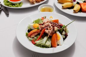 Two Seasons Siem Reap Hotel