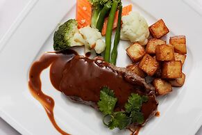 Two Seasons Siem Reap Hotel