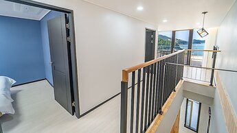 Yeosu Liposo Poolvilla