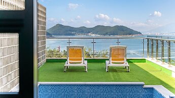 Yeosu Liposo Poolvilla