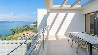 Yeosu Liposo Poolvilla