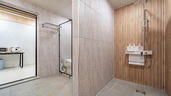 Yeosu Liposo Poolvilla