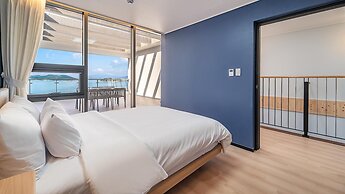 Yeosu Liposo Poolvilla