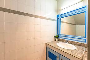 4 BR Townhouse in Great Location BSS