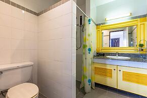 4 BR Townhouse in Great Location BSS