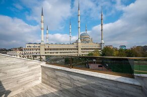 Luxury Airport Hotel By Zazzoni-İstanbul Airport