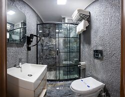 Luxury Airport Hotel By Zazzoni-İstanbul Airport