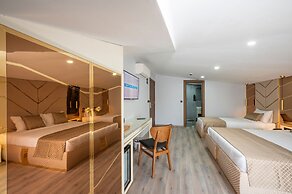 Luxury Airport Hotel By Zazzoni-İstanbul Airport