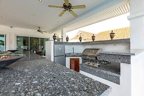 Private 3 Bedroom Pool Villa PP10