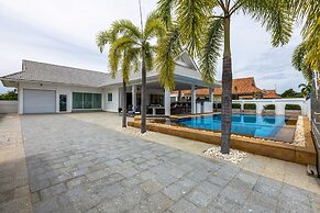Private 3 Bedroom Pool Villa PP10