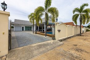 Private 3 Bedroom Pool Villa PP10
