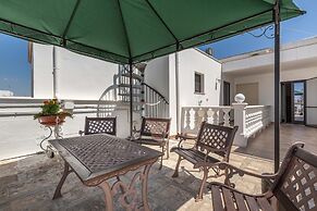 2446 Palazzo Montagna - Mono by Barbarhouse