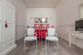 2446 Palazzo Montagna - Mono by Barbarhouse