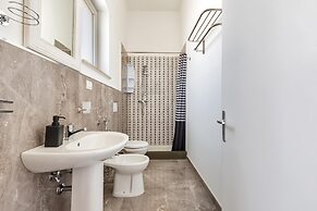 2446 Palazzo Montagna - Mono by Barbarhouse