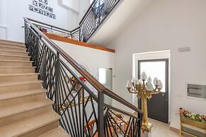 2446 Palazzo Montagna - Mono by Barbarhouse
