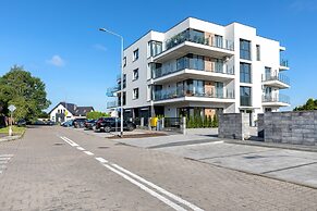 Azure Apartment Kołobrzeg by Renters