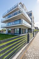 Azure Apartment Kołobrzeg by Renters