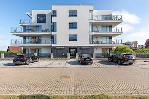 Azure Apartment Kołobrzeg by Renters
