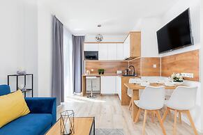 Azure Apartment Kołobrzeg by Renters