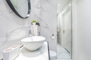 Azure Apartment Kołobrzeg by Renters