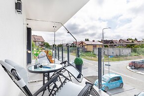 Azure Apartment Kołobrzeg by Renters