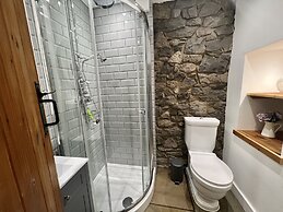 Penderyn Cottage, Waterfall Country, Brecon Beacons