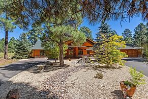 Townsend Flagstaff 3 Bedroom Home by RedAwning