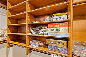 Townsend Flagstaff 3 Bedroom Home by RedAwning