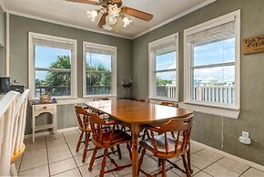 Bay Dream Bliss - 853 Desoto Unit B 3 Bedroom Home by Redawning
