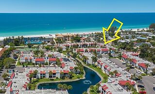 Runaway Bay 212 1 Bedroom Condo by RedAwning