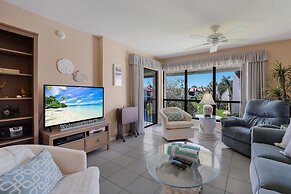 Runaway Bay 212 1 Bedroom Condo by RedAwning