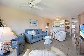 Runaway Bay 212 1 Bedroom Condo by RedAwning