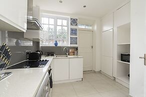 Marble Arch Apartments