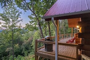 Stunning 2BR Cabin with Mountain Views