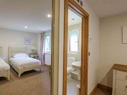 Swandown, 2 Blackdown