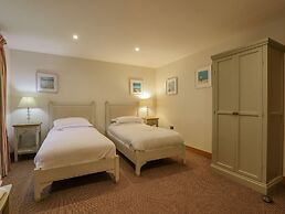 Swandown, 2 Blackdown