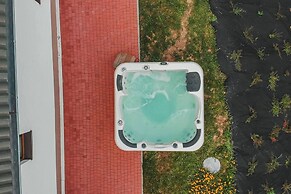 Captivating 3-bedrooms Cottage in the Hills