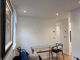 Chapel - Central Studio Apartment