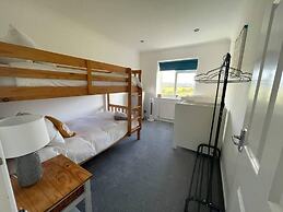 Luxury 5-bed House With Tennis Court & Games Room